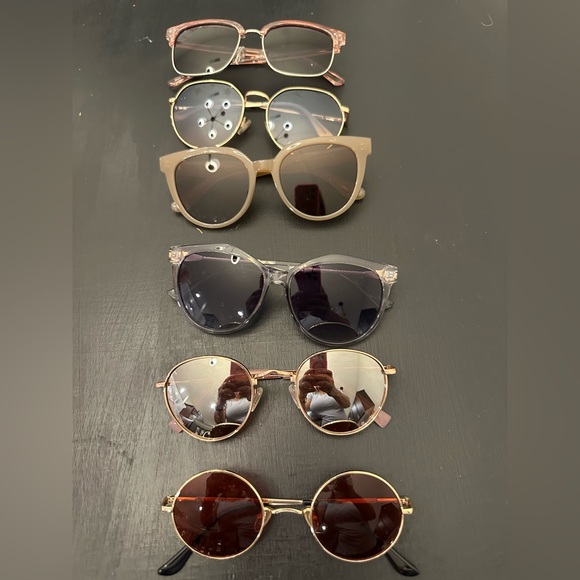 Accessories - Stylish Women's Sunglasses Collection